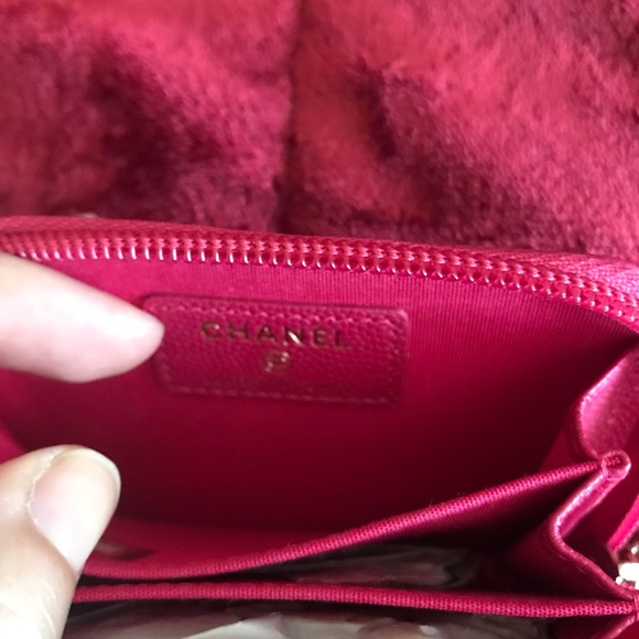 Chanel O-Coin wallet in FUCHSIA!! Boy style - Picture 3 of 7